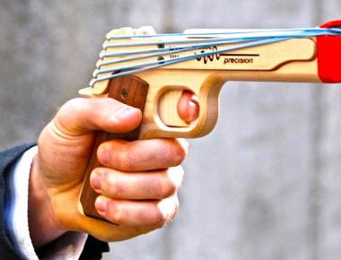 Βίντεο: 7 όπλα νέας τεχνολογίας που πρέπει να δεις